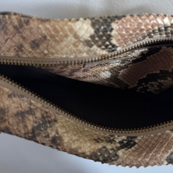 Madewell Transport Snakeskin Camera Bag Crossbody Purse - Picture 8 of 9